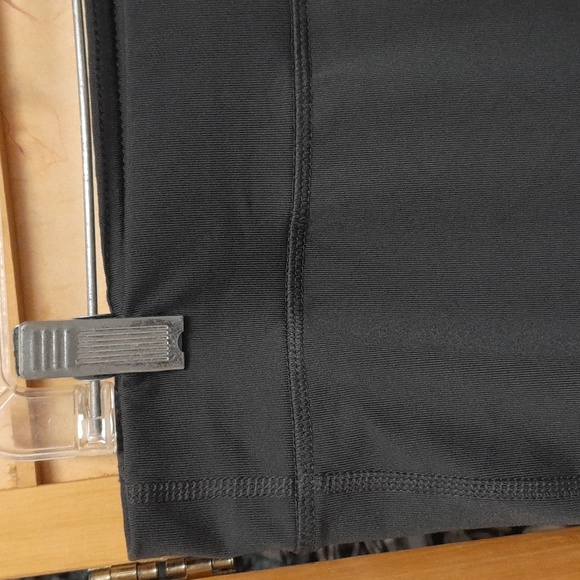 Danskin gray fitted athletic shorts size 12/14 L - Picture 2 of 12